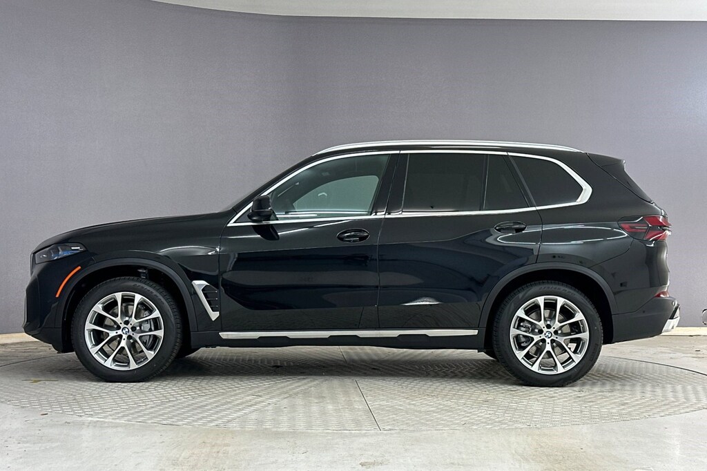 New 2026 BMW X5 sDrive40i SUV