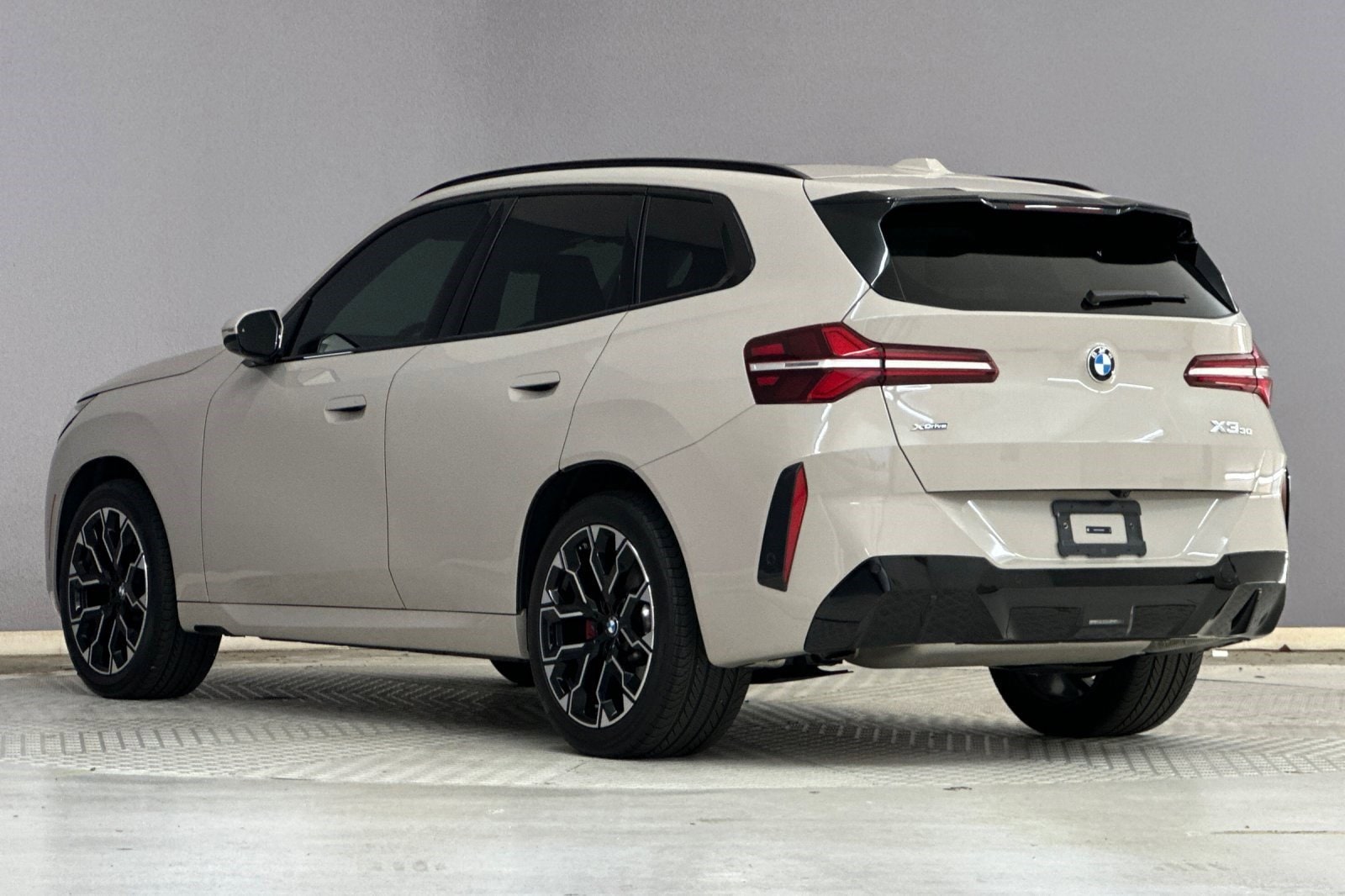 2025 BMW X3 30 xDrive photo 2