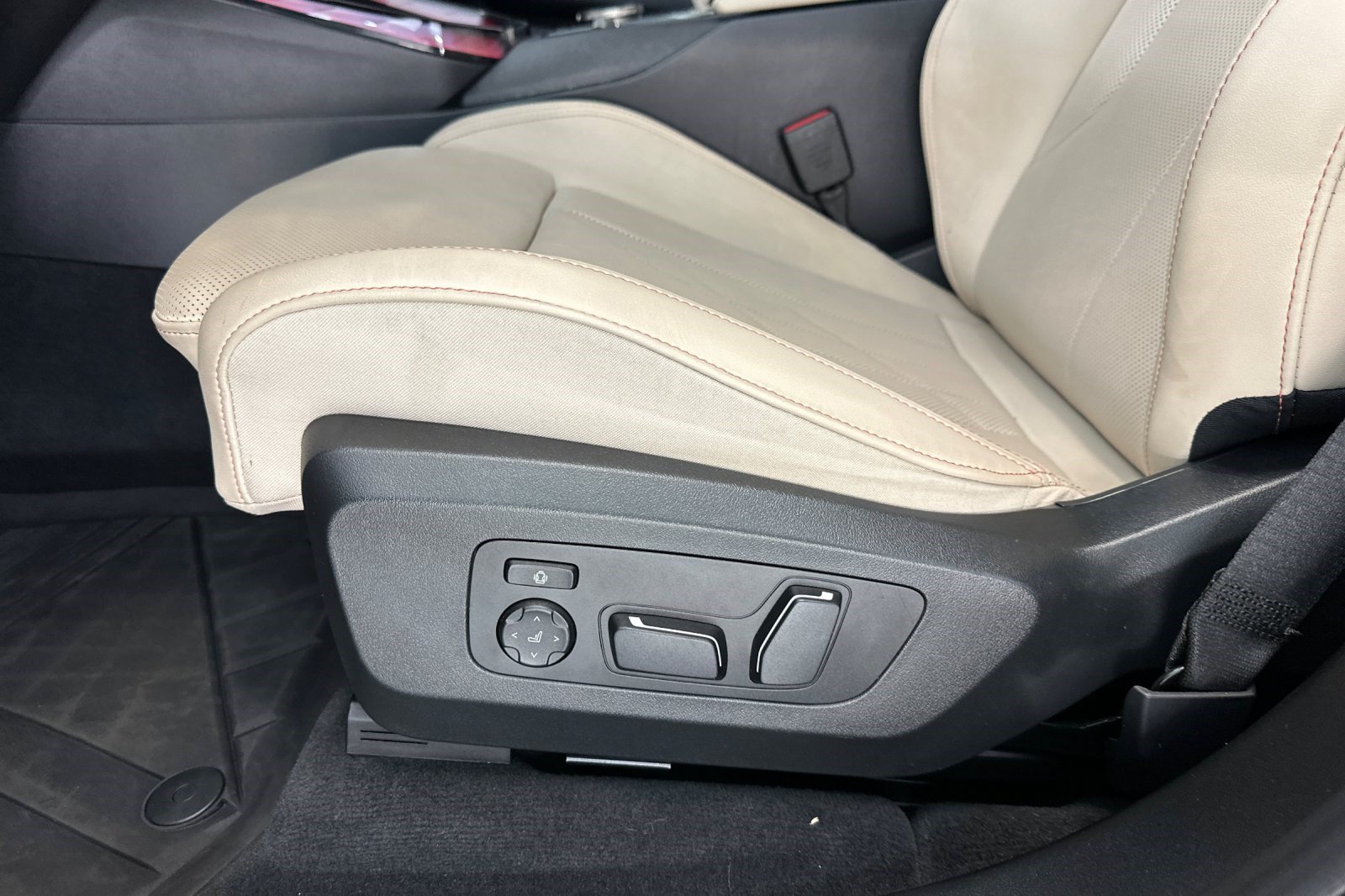 2025 BMW X3 30 - Photo 14