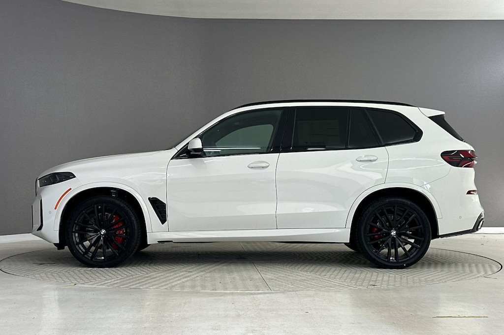 New 2026 BMW X5 sDrive40i SUV