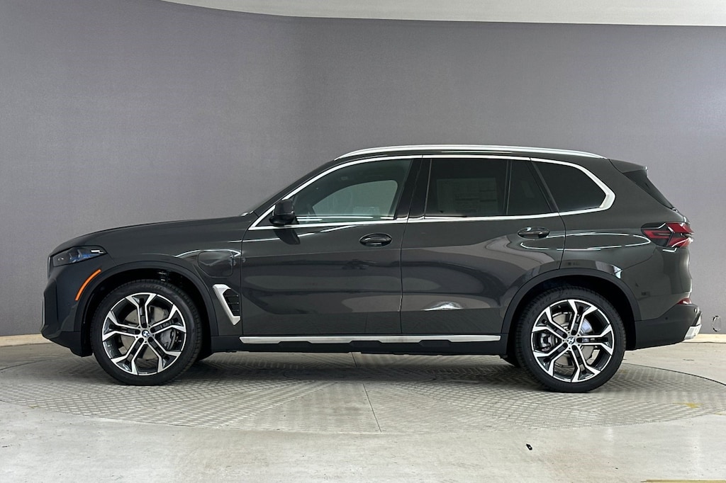 New 2026 BMW X5 PHEV xDrive50e SUV