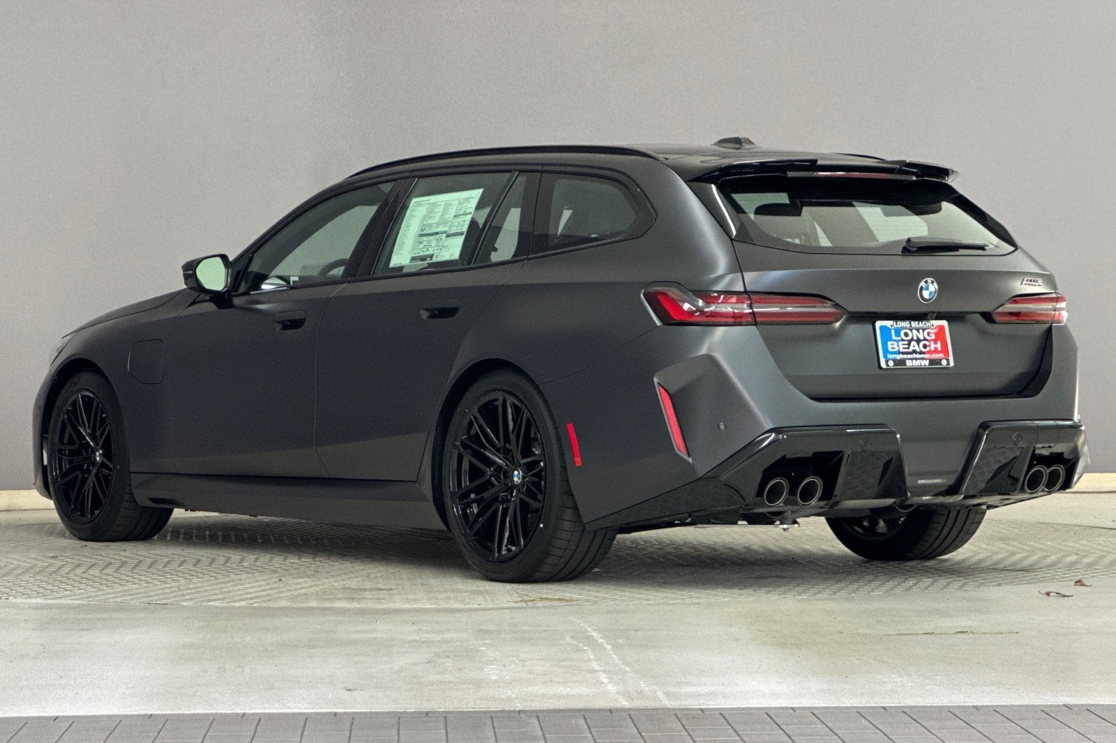 M5 Base Wagon