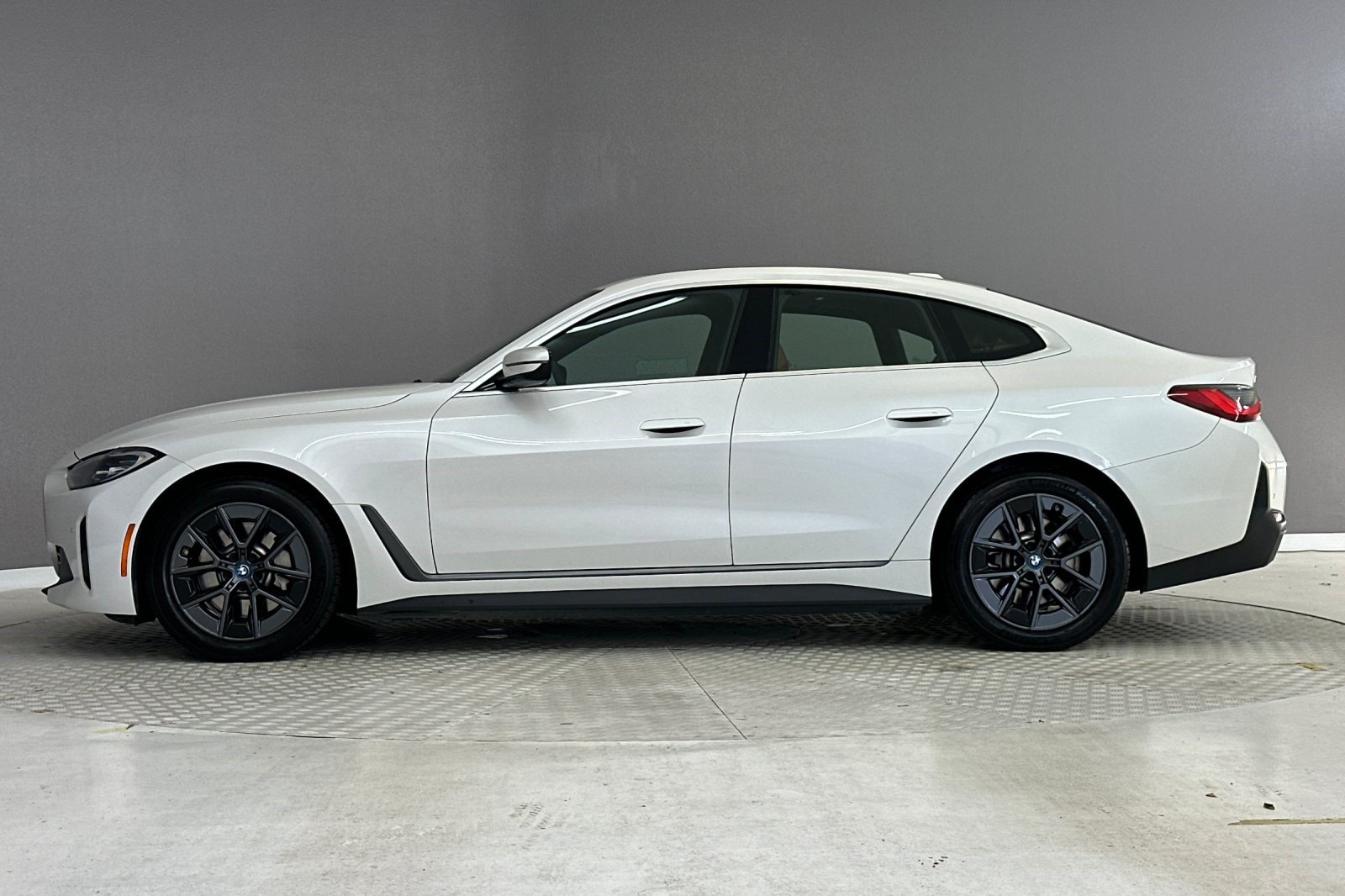 Used 2024 BMW i4 40 with VIN WBY73AW0XRFS55251 for sale in Long Beach, CA
