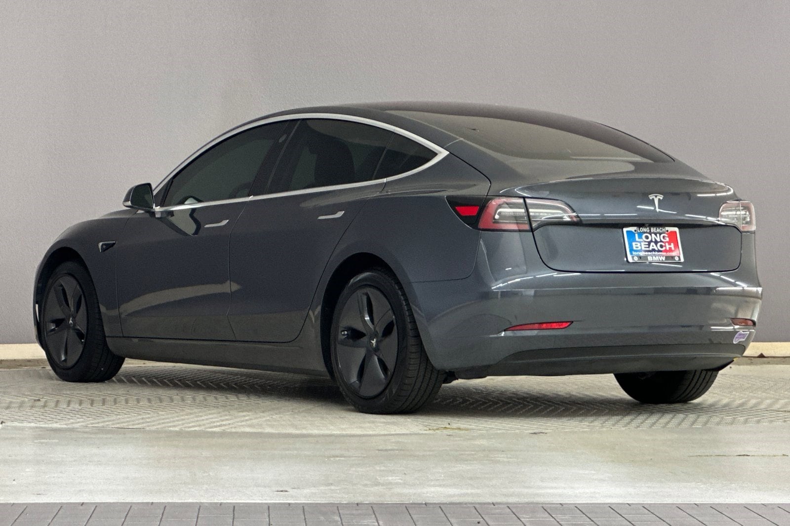 2018 Tesla Model 3 Mid Range photo 2