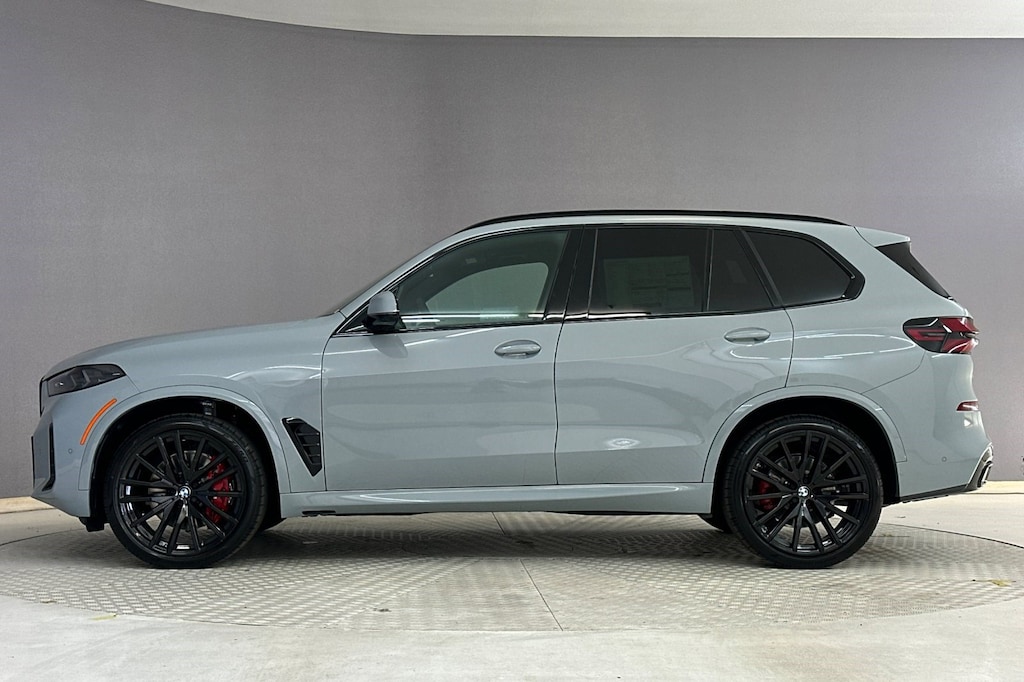New 2026 BMW X5 sDrive40i SUV