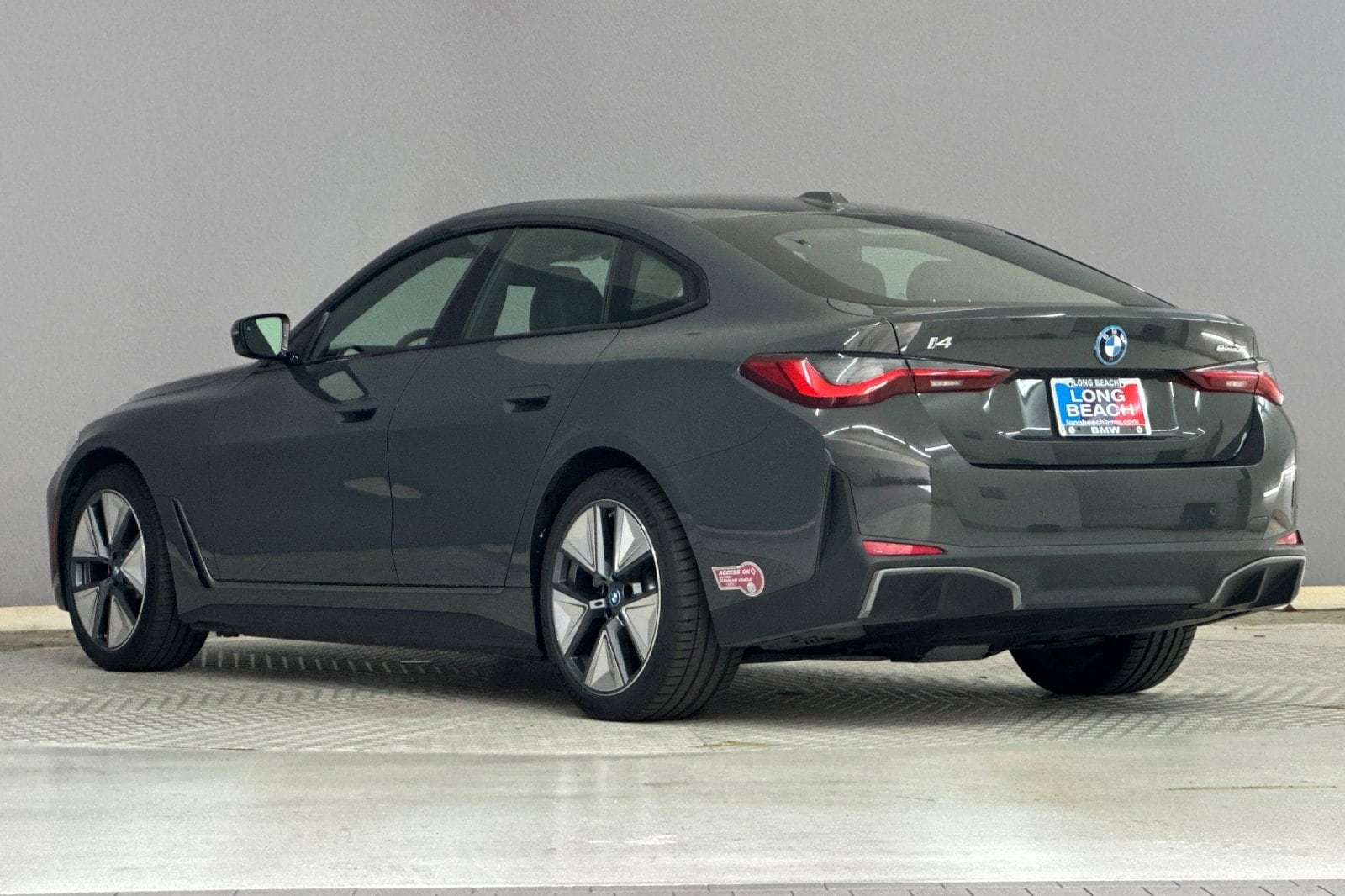 2023 BMW i4 eDrive35 photo 2