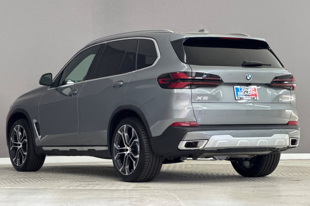New 2026 BMW X5 sDrive40i SUV