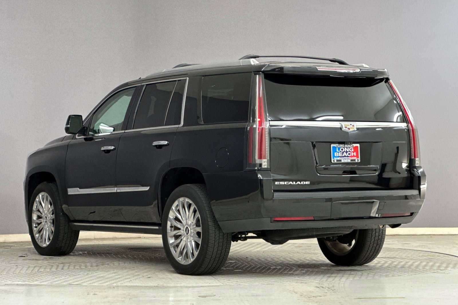 2020 Cadillac Escalade Premium Luxury photo 3