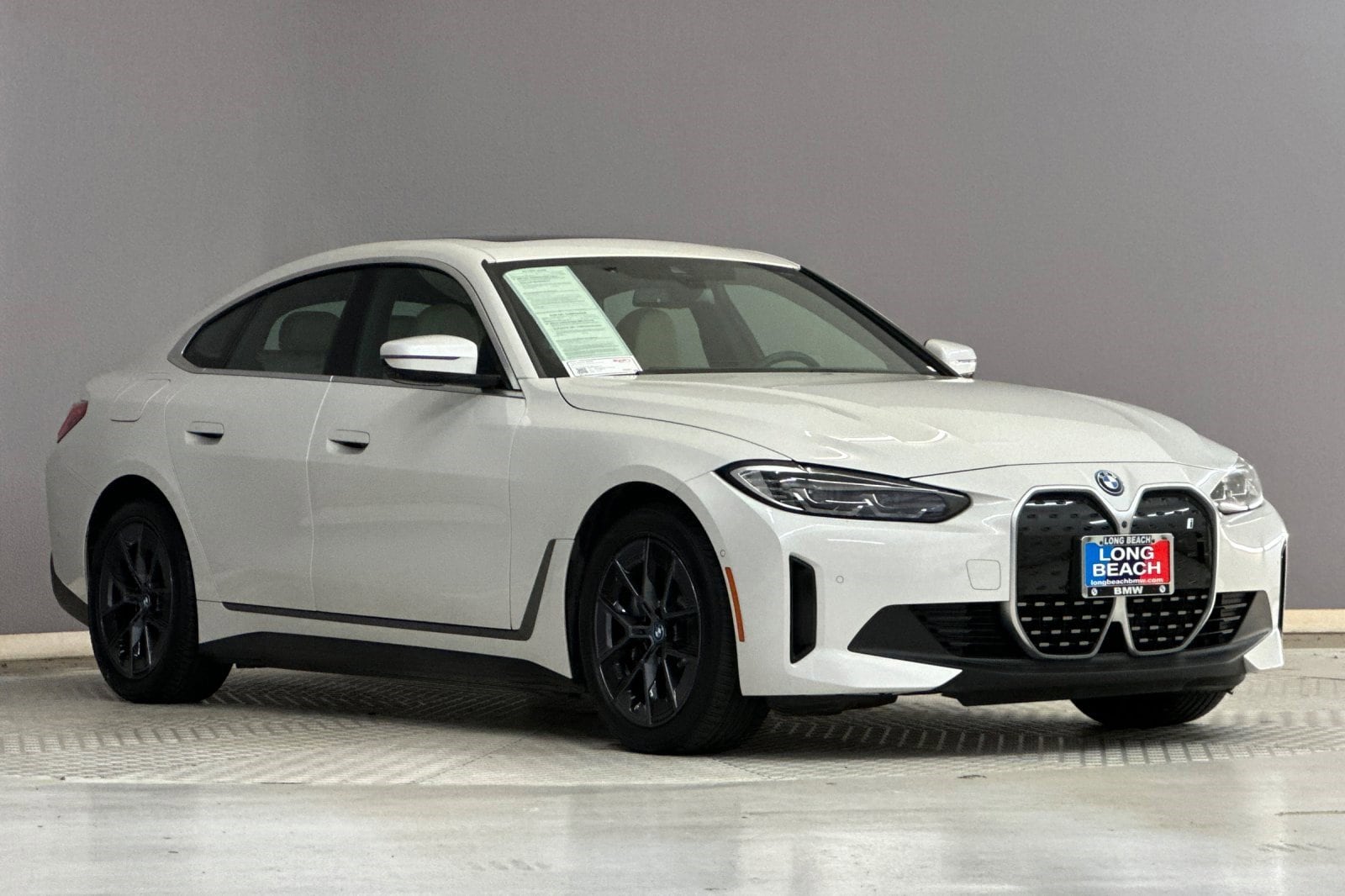 2023 BMW i4 eDrive35 photo 5