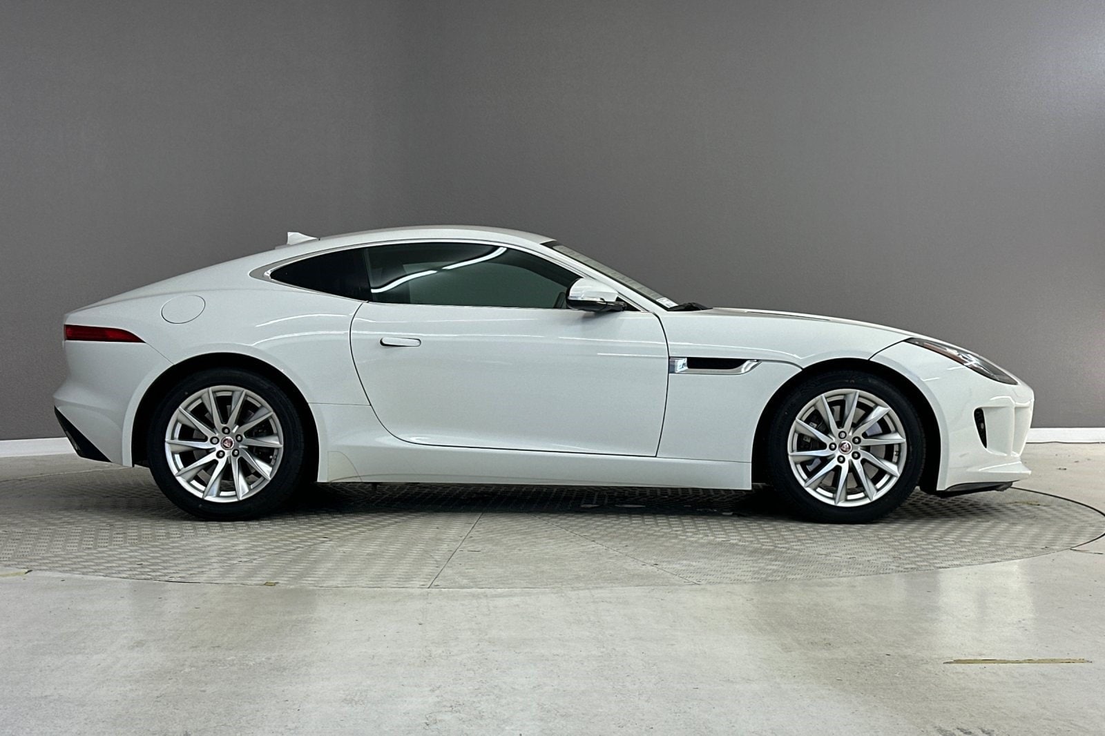 F-TYPE Base Coupe