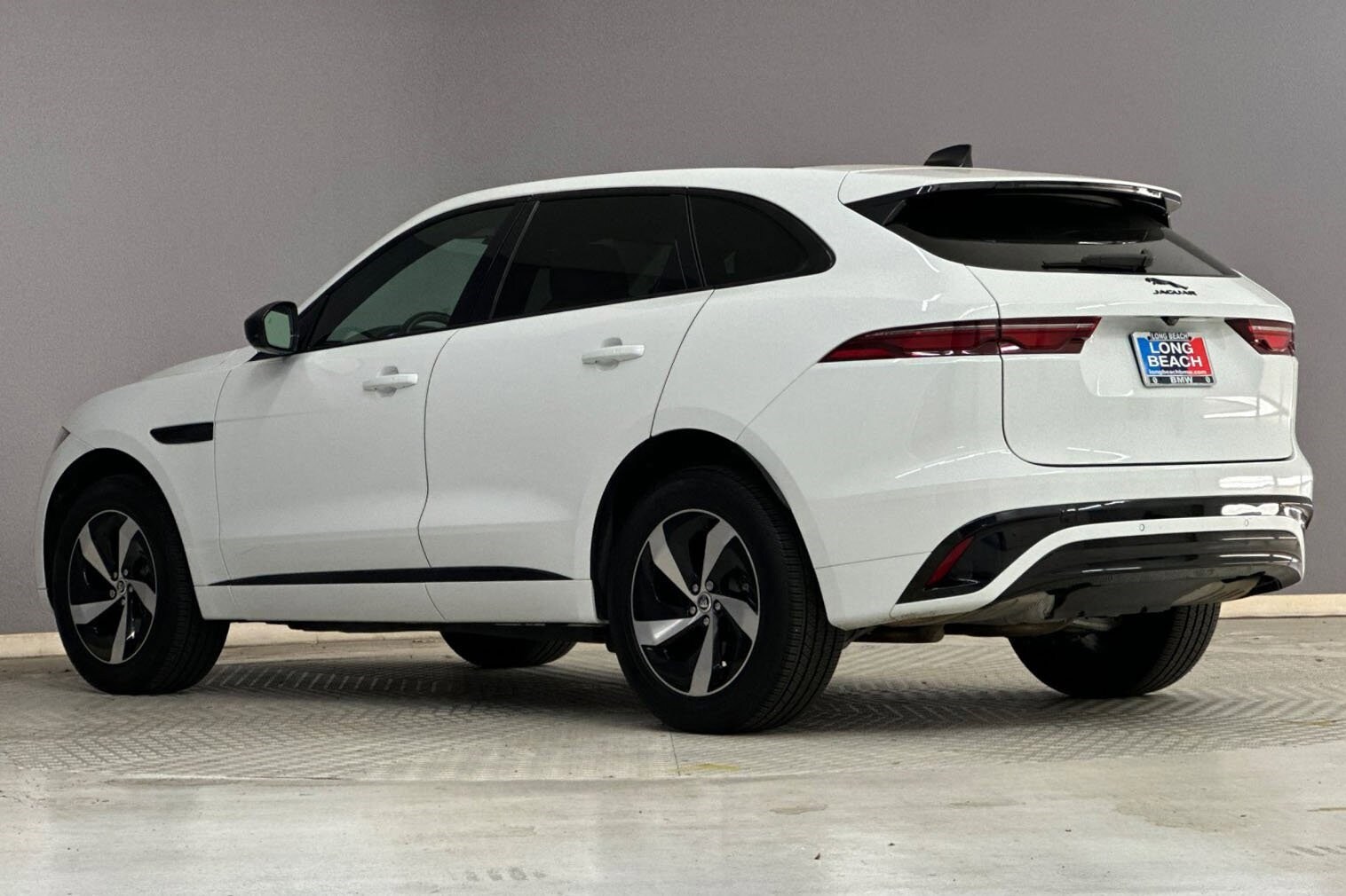 2024 Jaguar F-PACE P250 R-Dynamic S photo 2