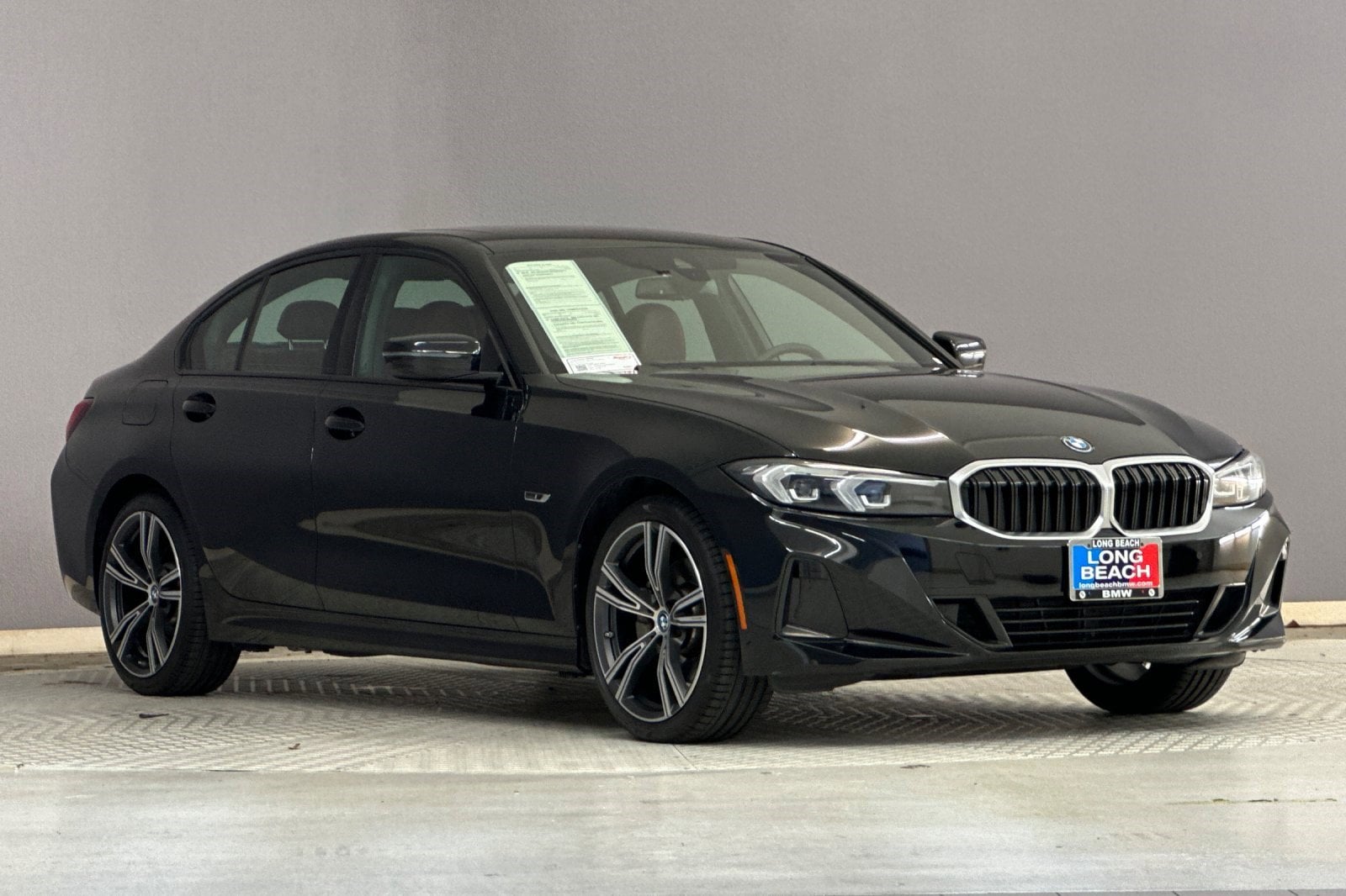2023 BMW 330e photo 5