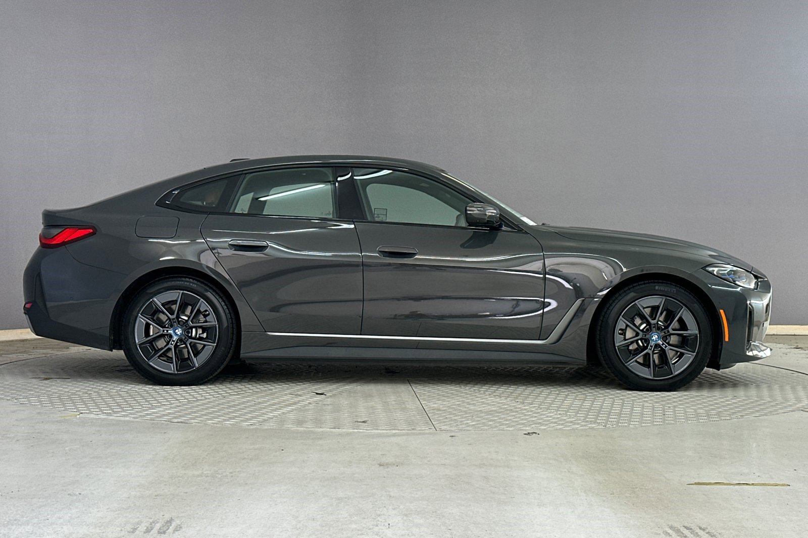 2023 BMW i4 eDrive40 photo 6