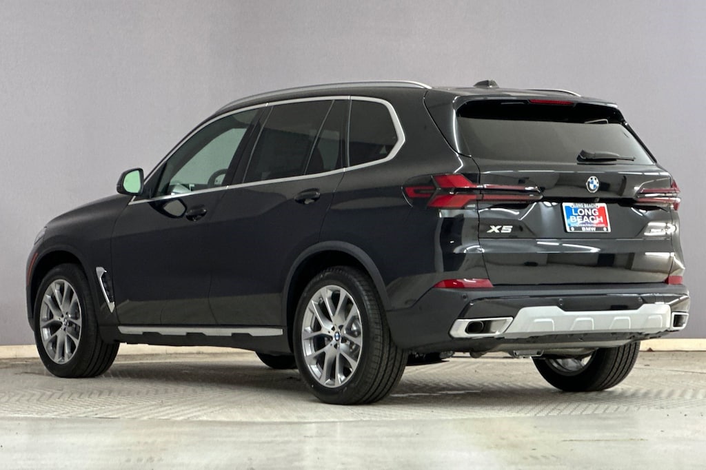 New 2026 BMW X5 sDrive40i SUV