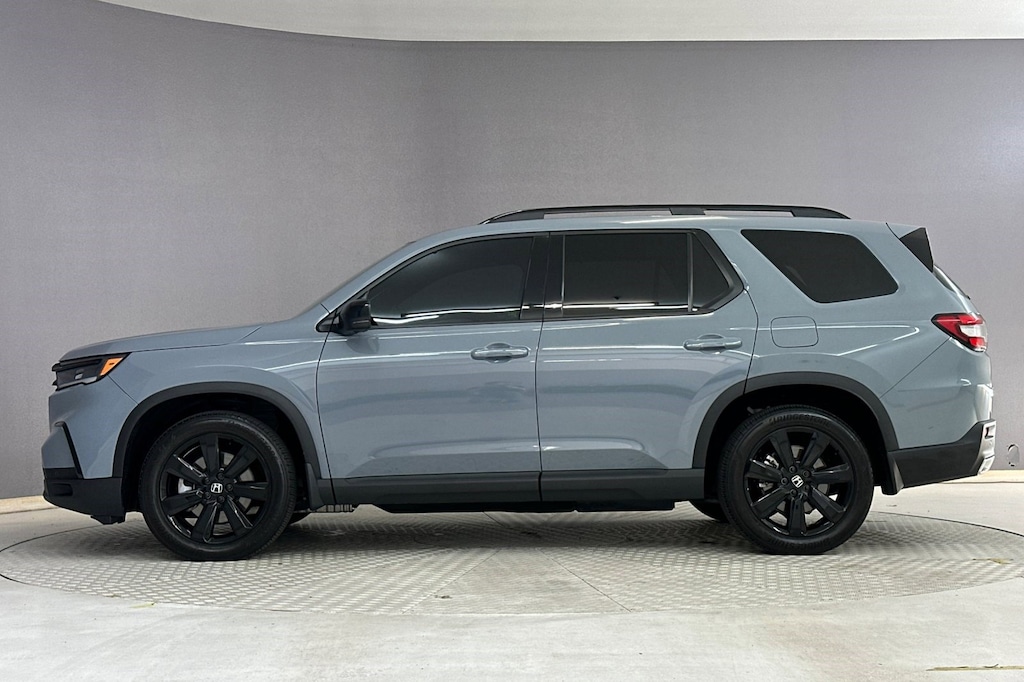 Used 2025 Honda Pilot Black Edition SUV
