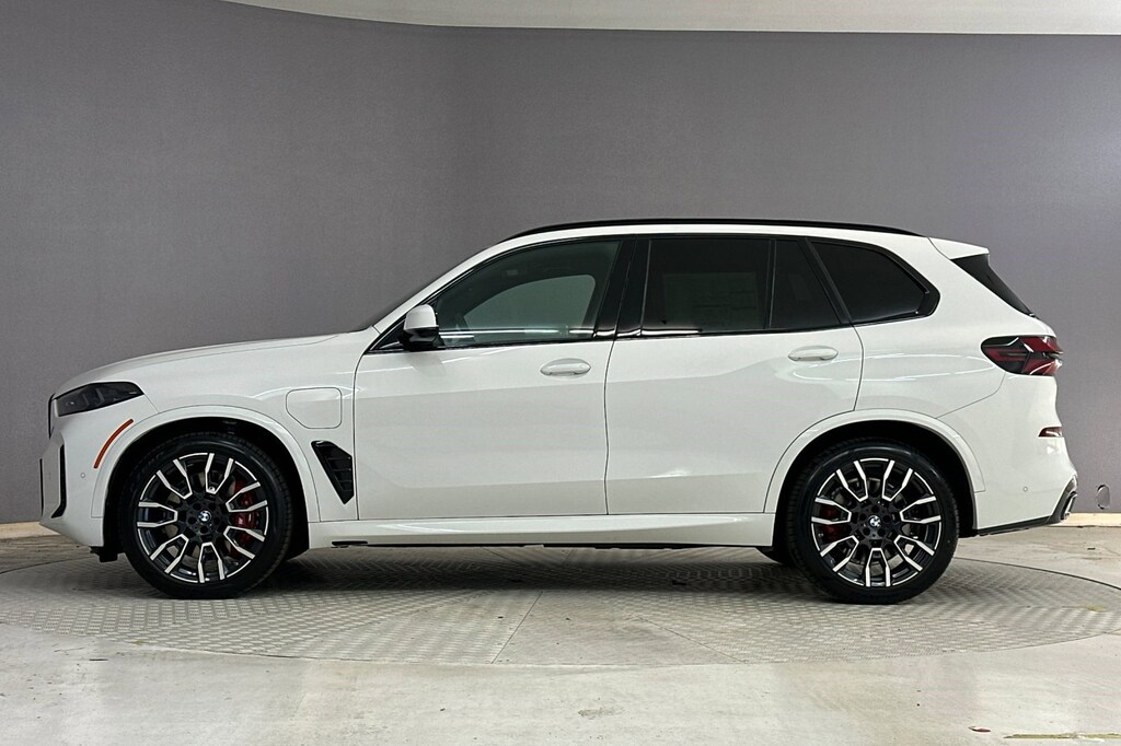New 2026 BMW X5 PHEV xDrive50e SUV
