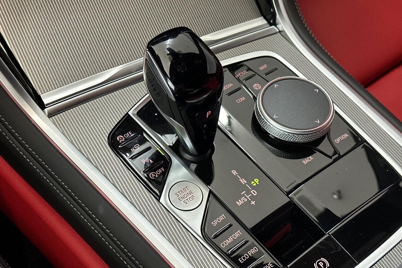 2026 BMW 8 Series 840i - Photo 17