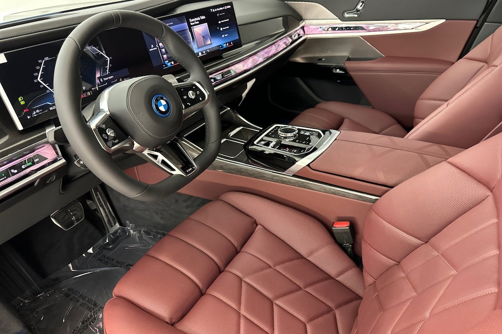 New 2026 BMW 750e xDrive Sedan