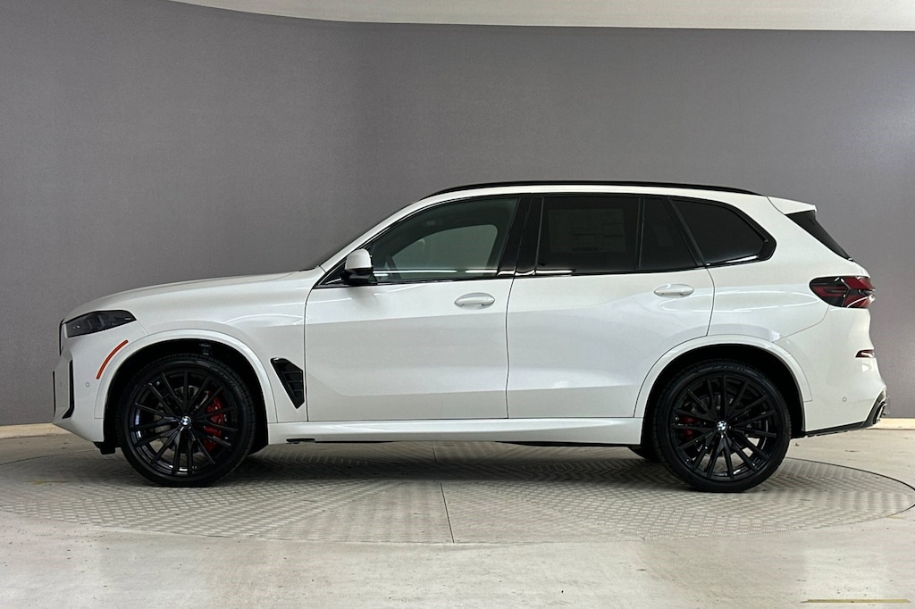 New 2026 BMW X5 sDrive40i SUV