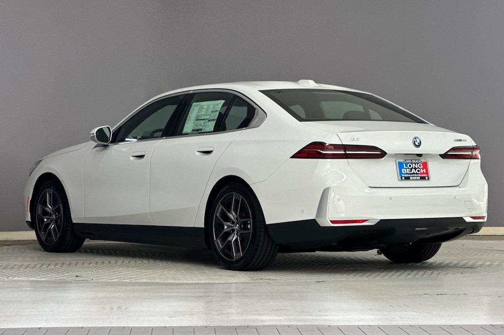 New 2026 BMW i5 eDrive40 Sedan