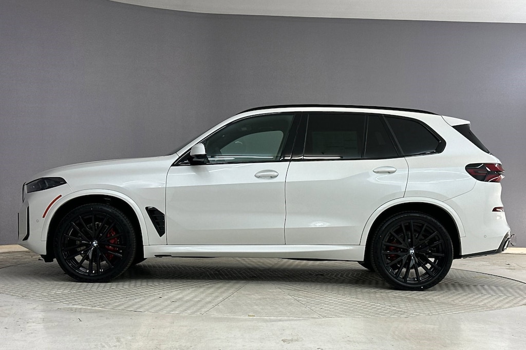 New 2026 BMW X5 sDrive40i SUV