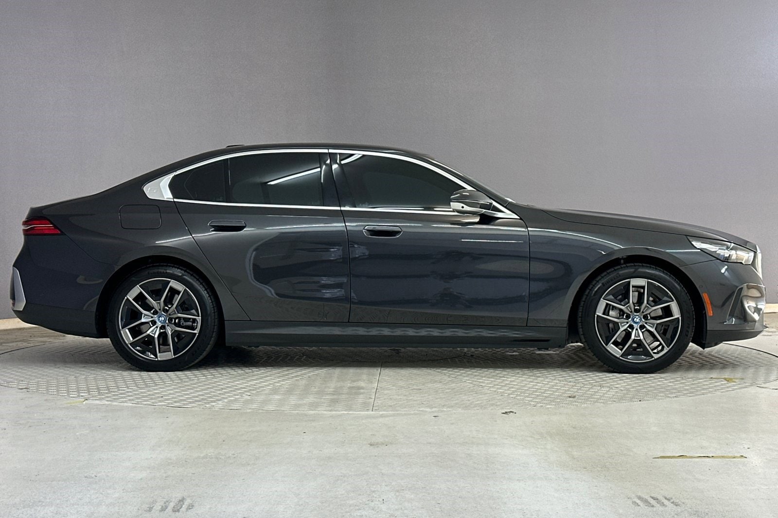 2024 BMW i5 eDrive40 photo 6