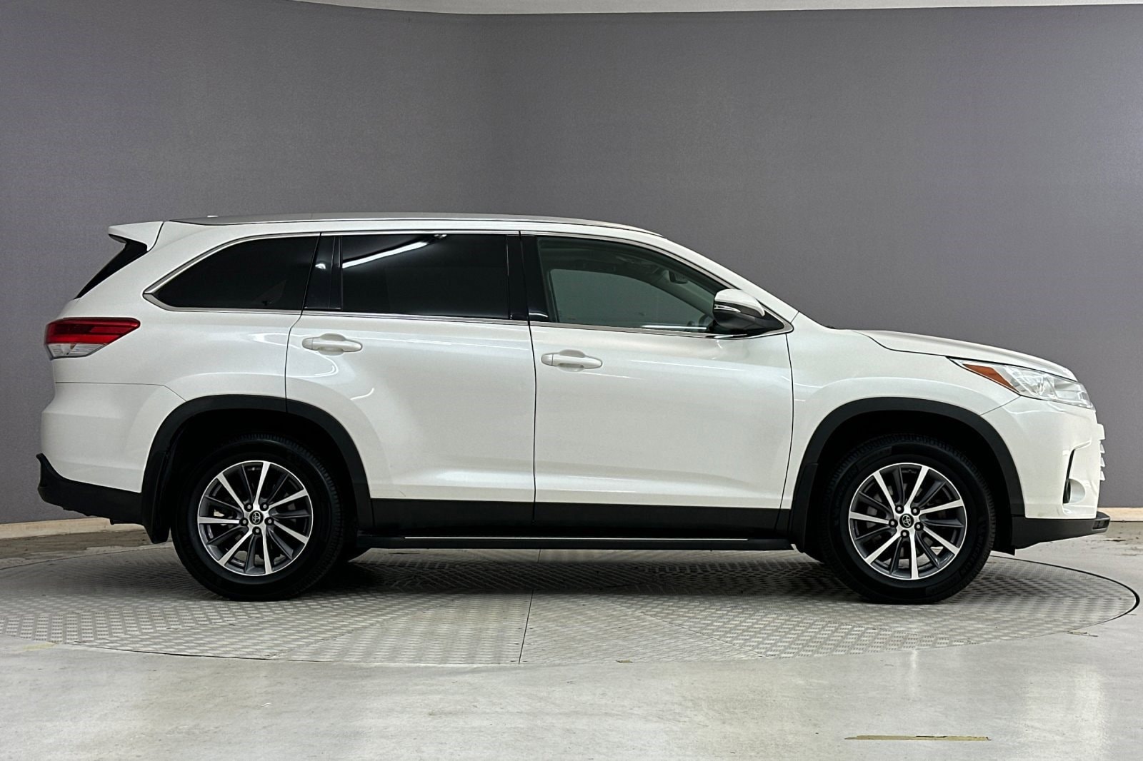 2019 Toyota Highlander XLE V6 photo 6