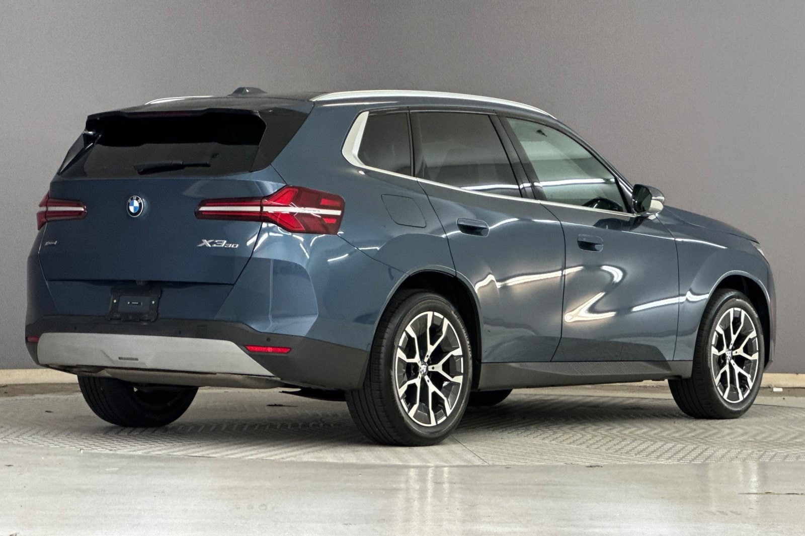 2025 BMW X3 30 xDrive photo 3