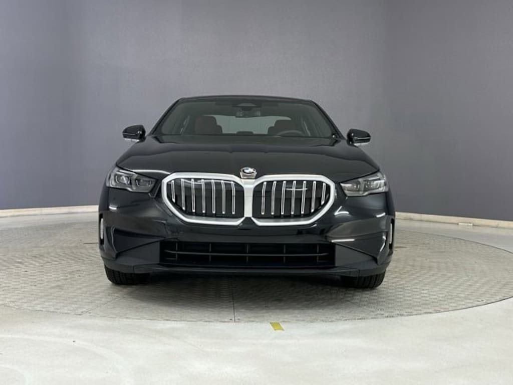New 2025 BMW 530i Sedan