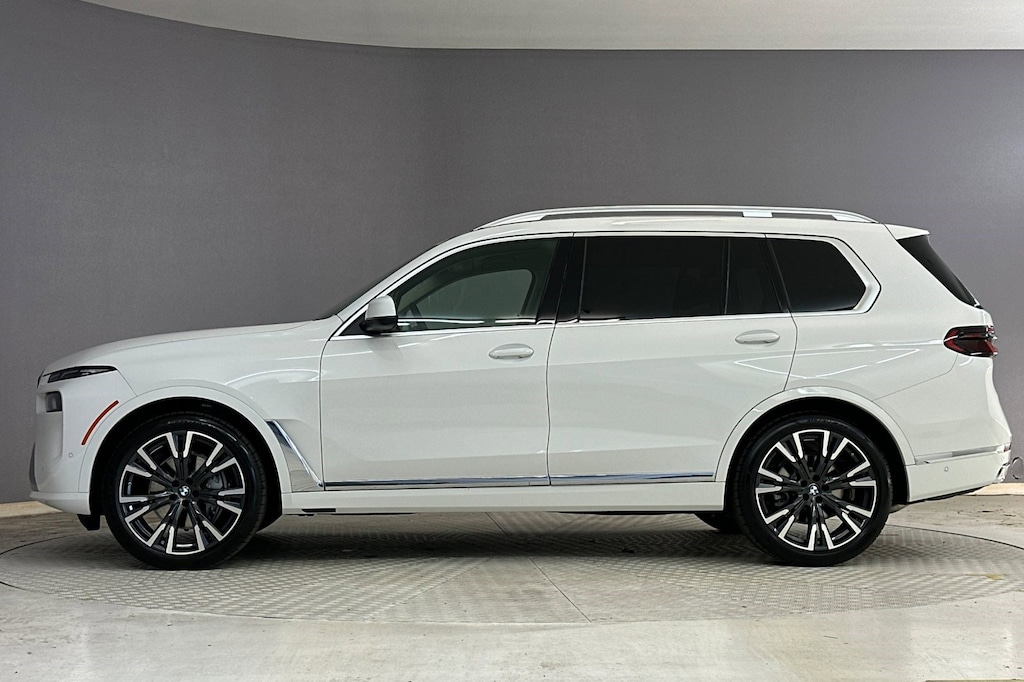 New 2026 BMW X7 xDrive40i SUV