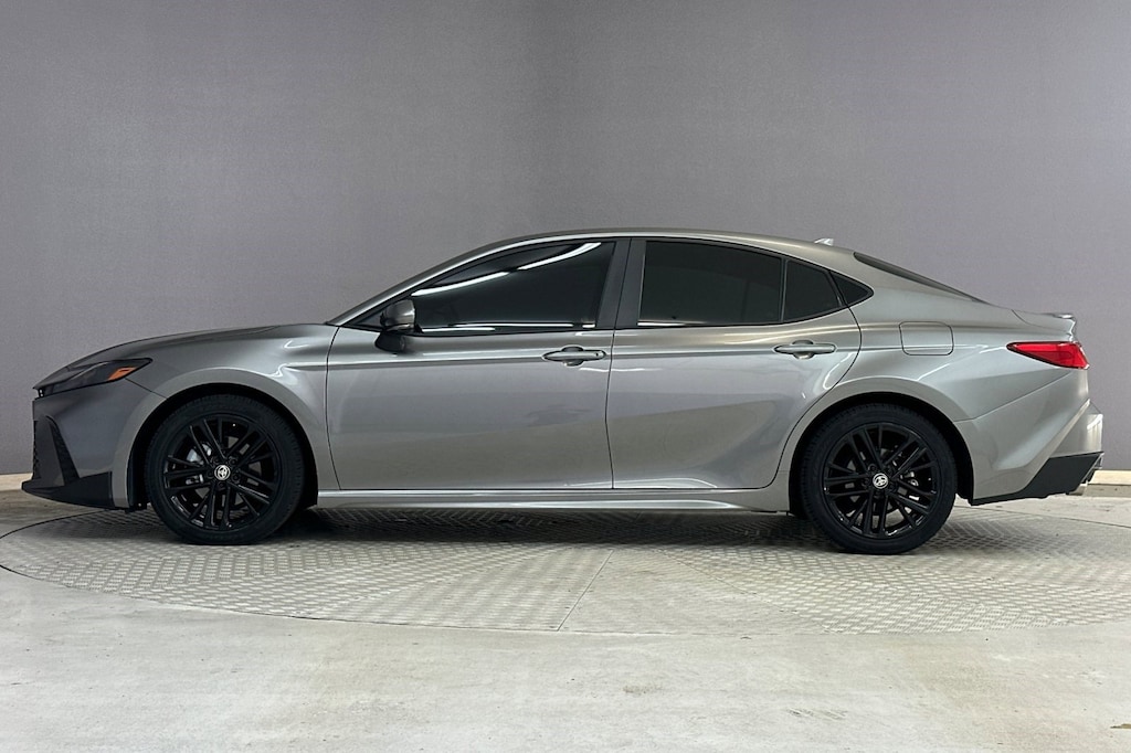 Used 2025 Toyota Camry SE Sedan