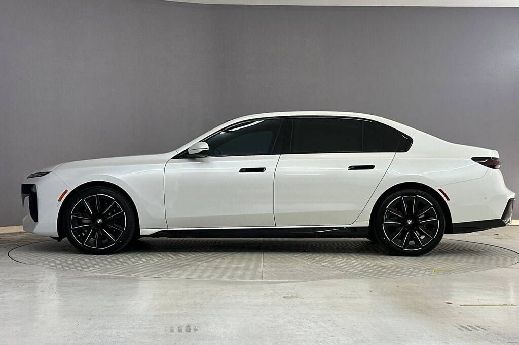 Certified 2023 BMW 740i Sedan