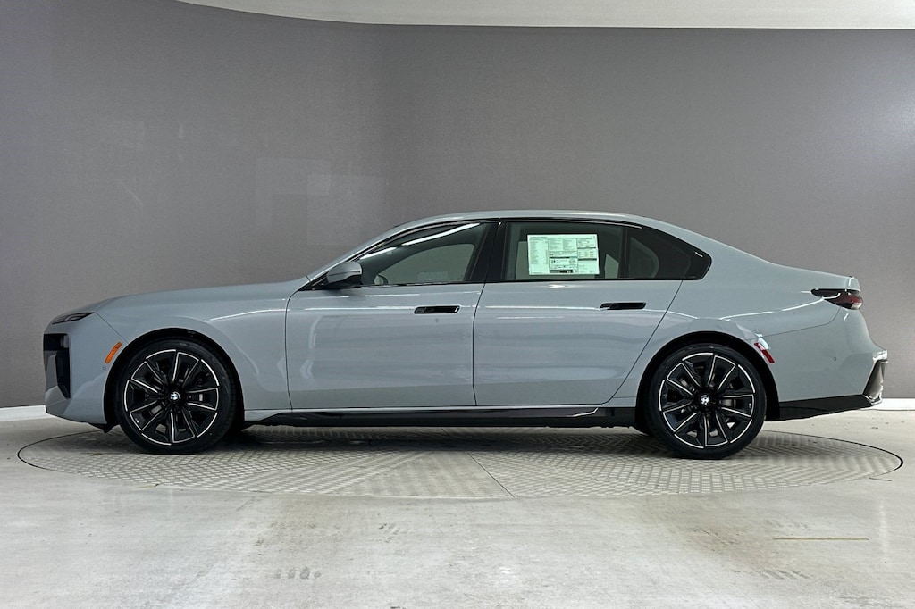 New 2026 BMW 740i Sedan