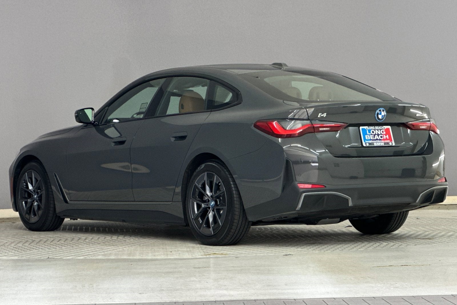 2023 BMW i4 eDrive40 photo 2