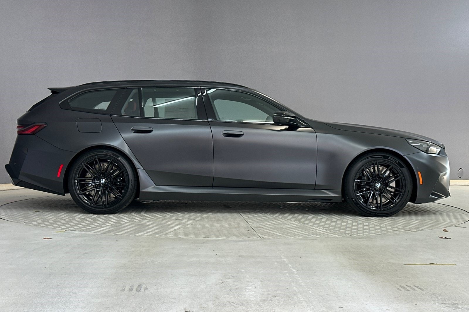 M5 Base Wagon