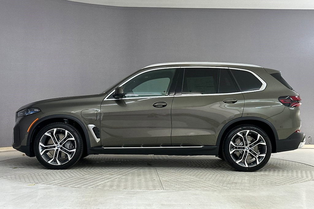 New 2026 BMW X5 PHEV xDrive50e SUV