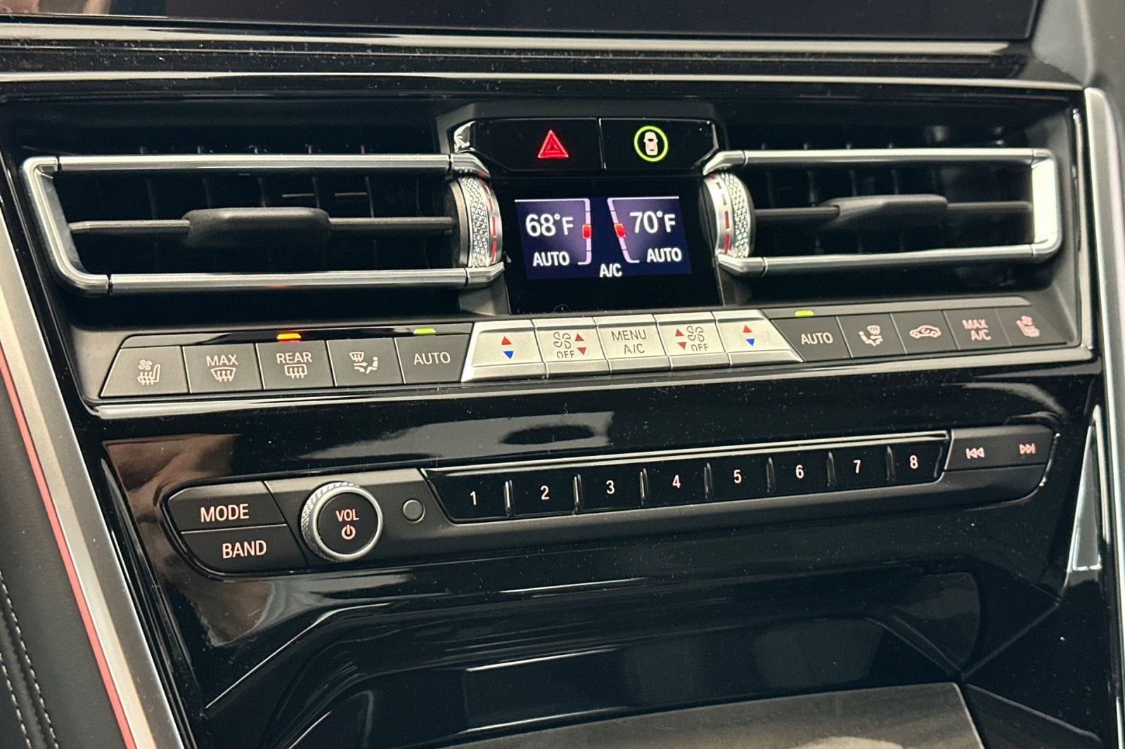 2026 BMW 8 Series 840i - Photo 23