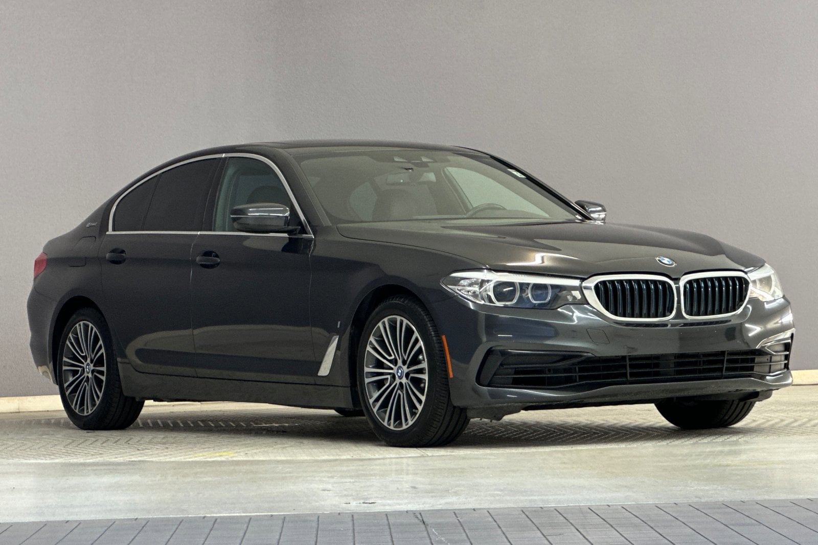 Used 2019 BMW 5 Series 530e with VIN WBAJA9C54KB393907 for sale in Long Beach, CA