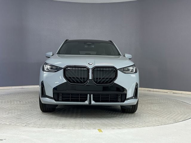 2025 BMW X3 30 xDrive photo 2