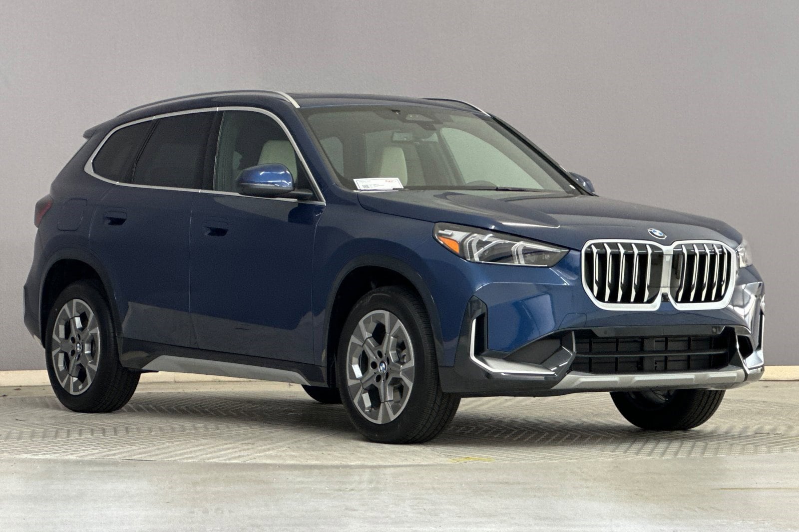 2025 BMW X1 xDrive28i photo 6