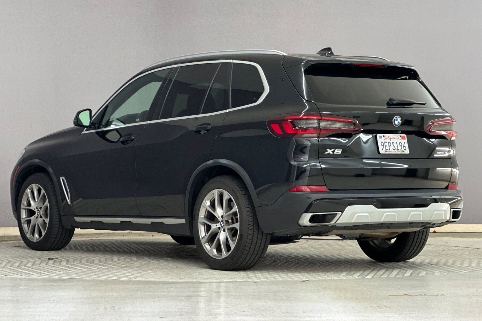 2022 BMW X5 sDrive40i photo 2