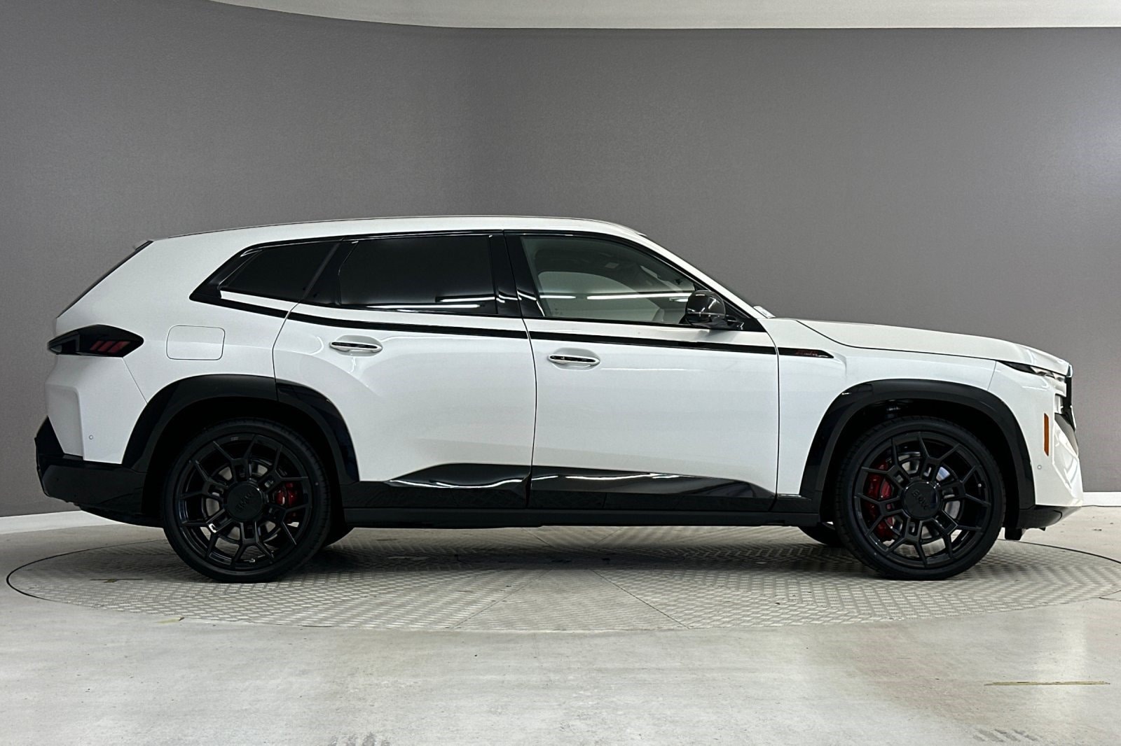 XM Label SUV