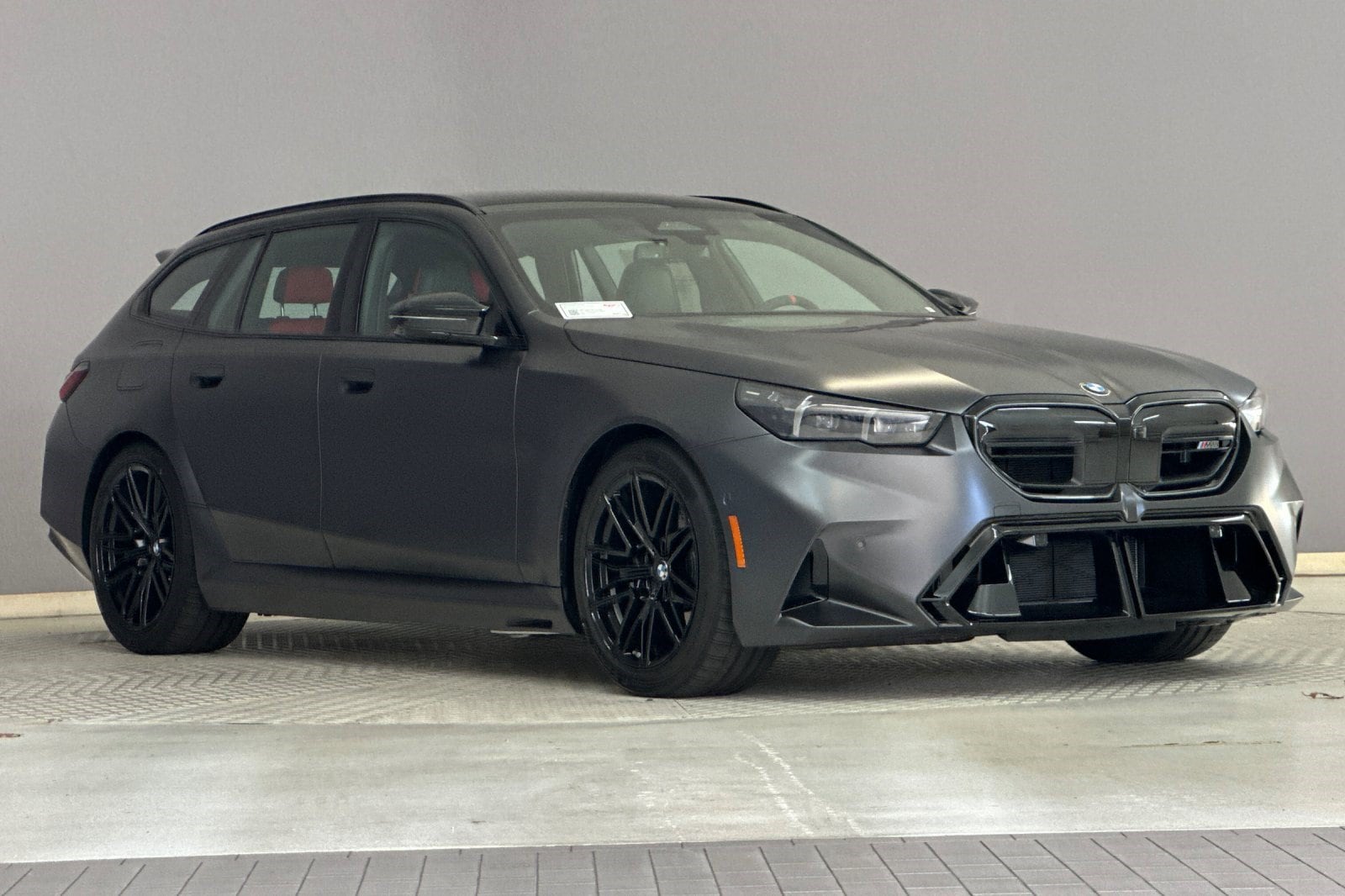 M5 Base Wagon
