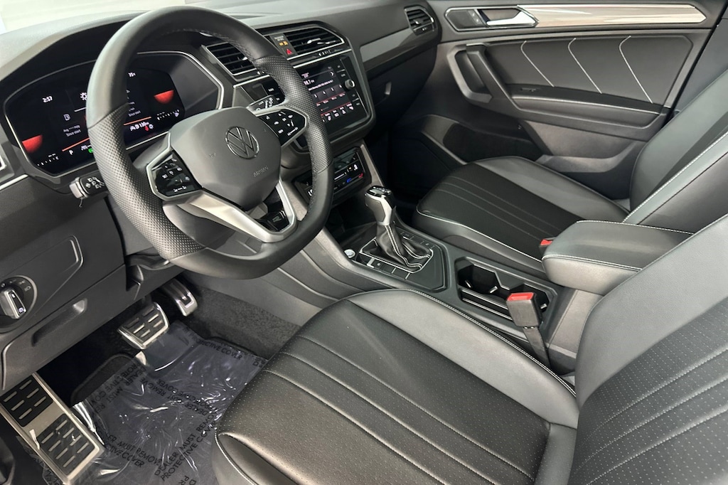 Used 2024 Volkswagen Tiguan 2.0T SE R-Line Black SUV