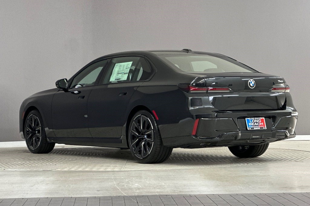 New 2026 BMW 740i Sedan