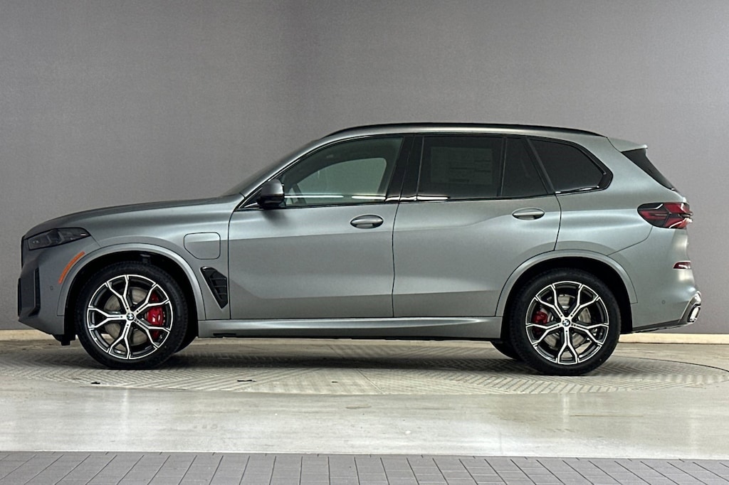 New 2026 BMW X5 PHEV xDrive50e SUV