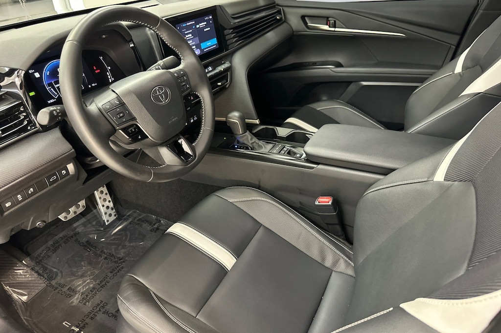 Used 2025 Toyota Camry SE Sedan