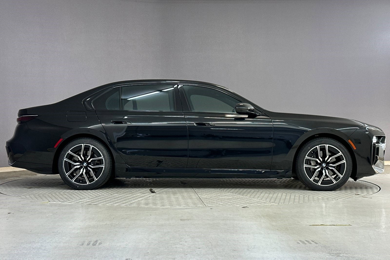 2023 BMW i7 xDrive60 photo 6