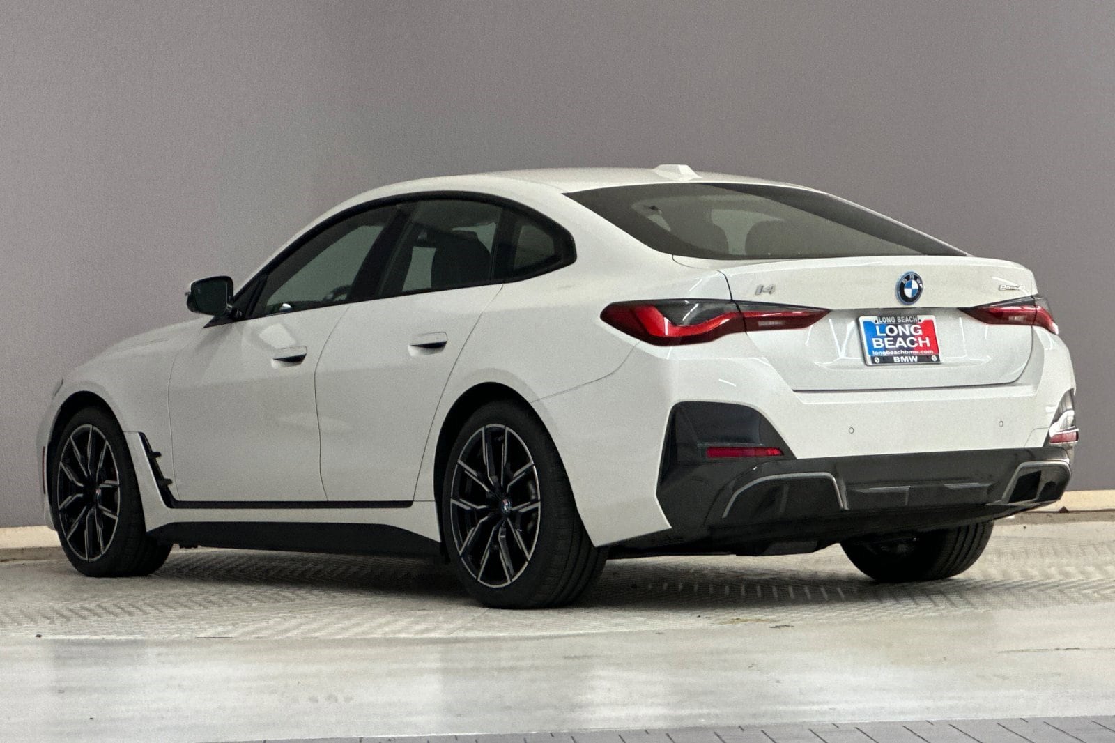 2023 BMW i4 eDrive40 photo 2