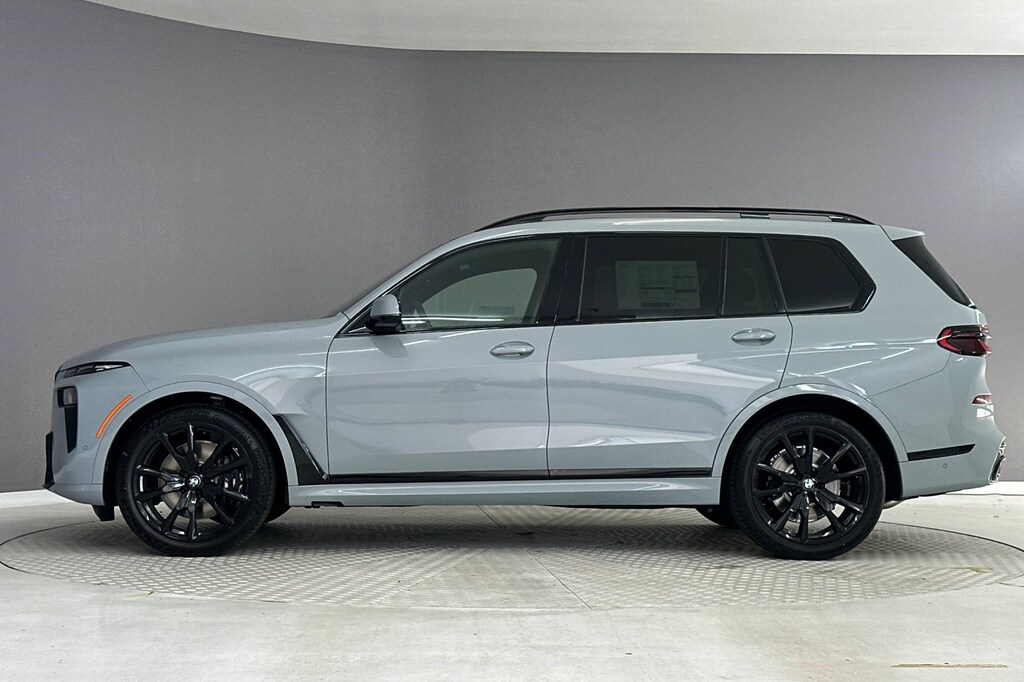 New 2027 BMW X7 xDrive40i SUV